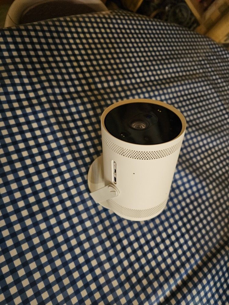 Samsung Freestyle Gaming Projector