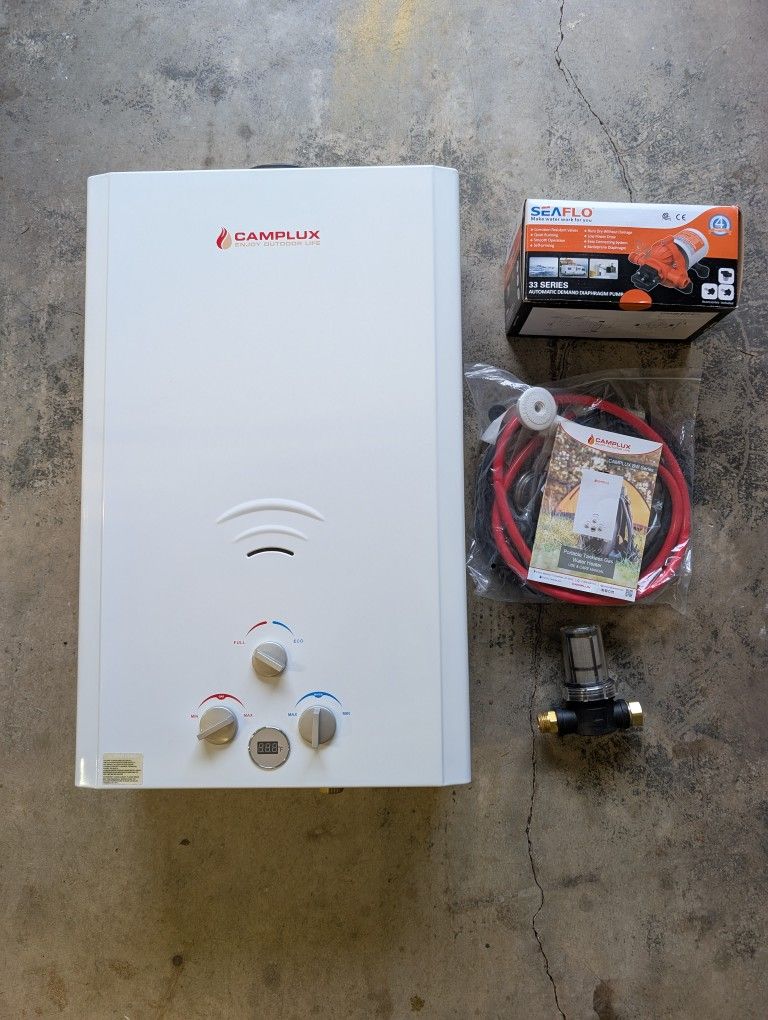 Camplux Portable Hot Water Heater BW422