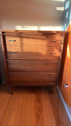 Mid century chest of drawers