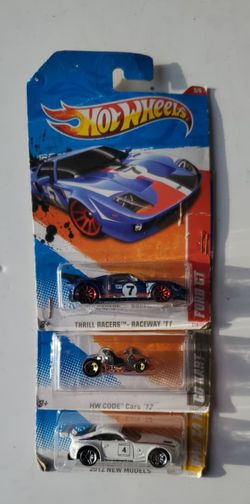 Hot Wheels Collectible Cars – 3-Pack