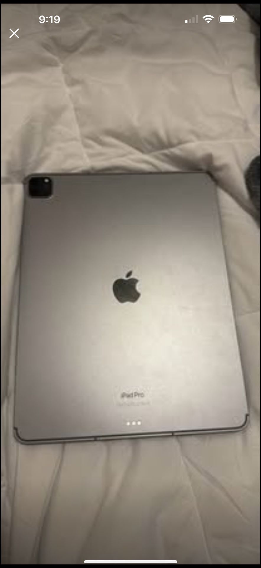 iPad Pro 12.9 Inch ( Like New - Rarely Used)