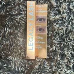 Live Tinted Legacy Lash Volumizing & Lengthening Mascara