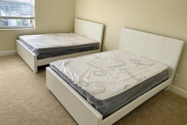 NEW BED FRAME QUEEN SIZE WITH MATTRESS AND BOX SPRING