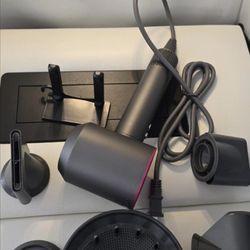 Dyson Supersonic Hair Dryer - BRAND NEW + ALL ATTACHMENTS