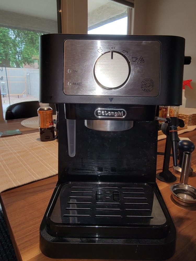 DēLonghi Espeesso Machine