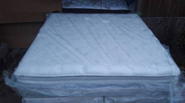 Serta iseries King Size Pillow Top Mattress (Mattress Only)