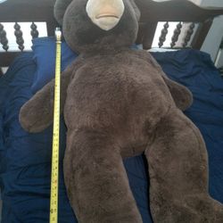 Giant 41/2 Foot Teddy 🧸 Bear.