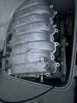 Toyota tundra 4.7 complete intake manifold and fuel rail including injectors
