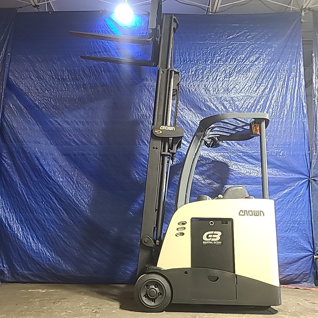 2016 Crown Electric Stand Up Forklift RC5535 30 With New Battery 12