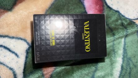 Valetino cologne