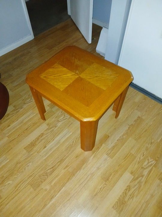 Oak Wood End Table