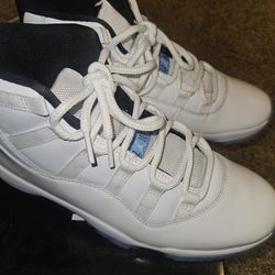 Air Jordan Retro 11 Size 9.5 Worn Once $180 obo