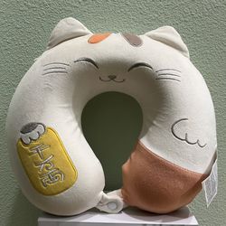 TRAVEL PILLOW