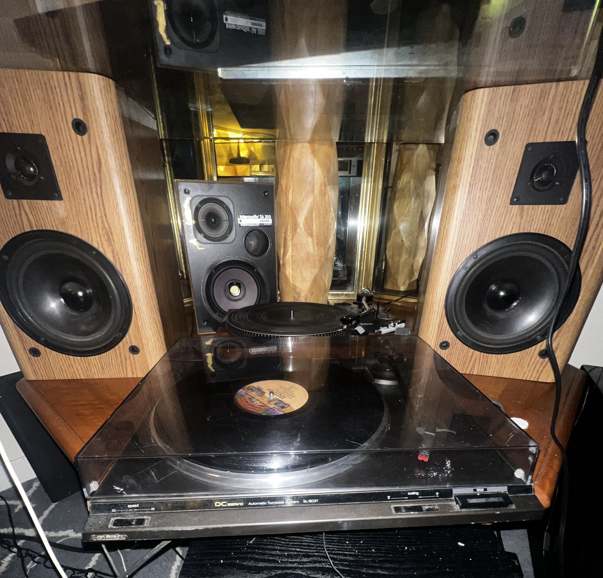 Vintage Stereo System - Technics SL-BD27 automatic turntable