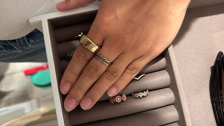 Mom script ring James Avery