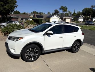 2015 Toyota RAV4 Limited – Clean Title – Runs Grea