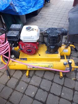 Roofing compressor Honda motor works beautiful DeWalt