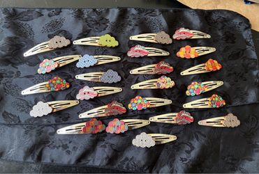 24pc Wooden Cloud Clips