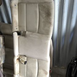 Rear Seats Subaru Legacy 2014