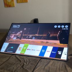 LG 65” 4K Smart TV  - 65UK6500AUA (Turns on/off by itself & has AFTERMARKET LEGS)