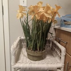 Silk Floral Home Decor And Wicker Furniture Baskets....