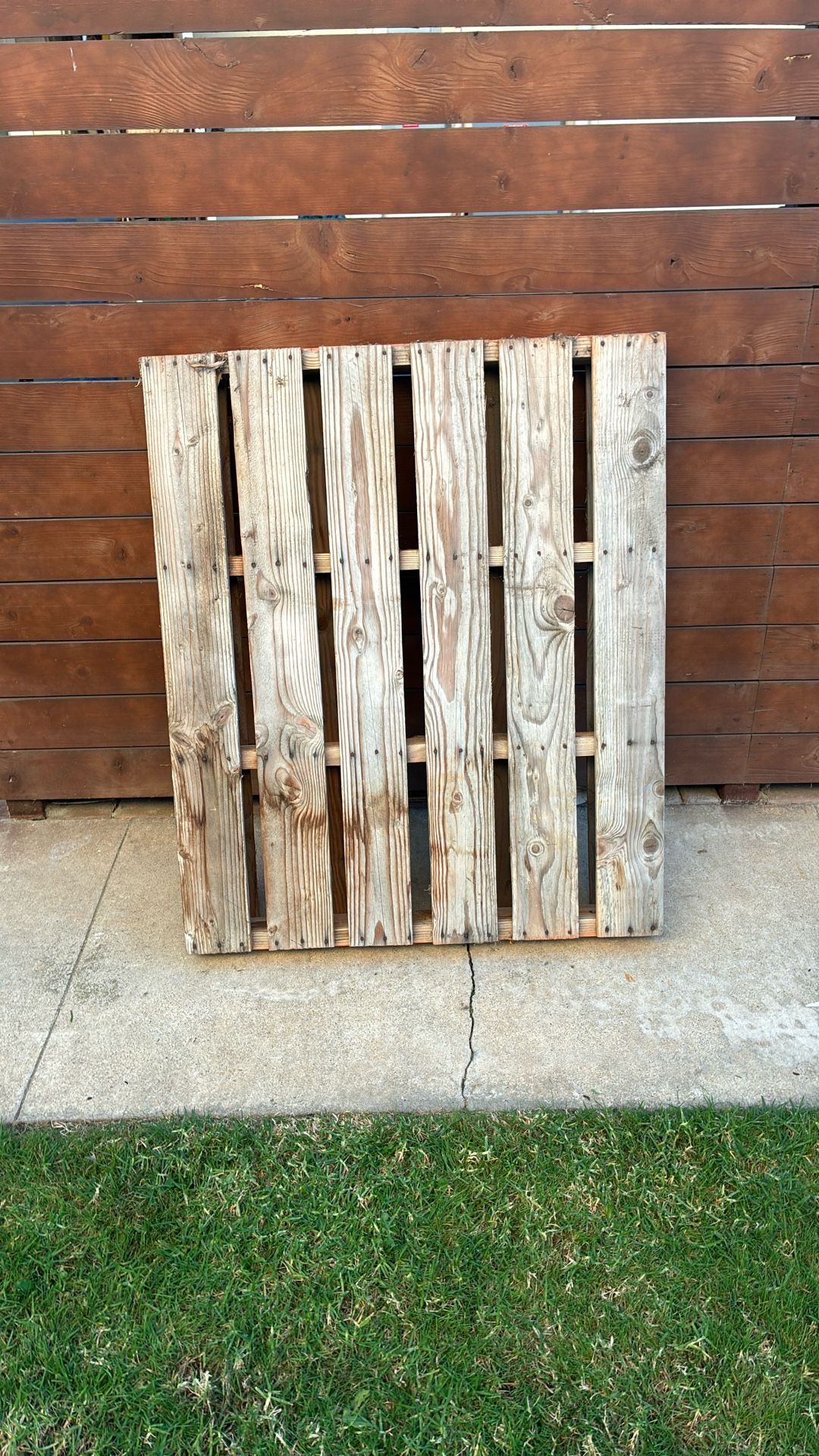 1 - Free Pallet