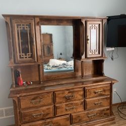 Solid Wood 8 Drawer Dresser With Mirrored Hutch - Free Delivery