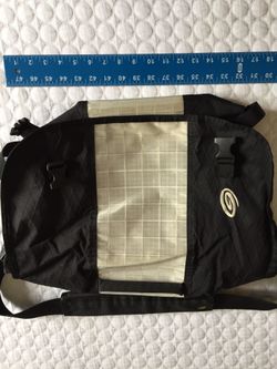 BALLISTIC NYLON TIMBUK2 MESSENGER BAG. GREAT SHAPE
