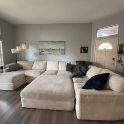Living room Sectional Couch 