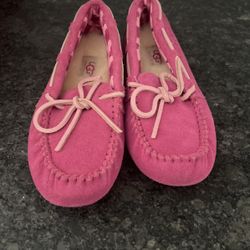 Brand new pink Ugg slippers 