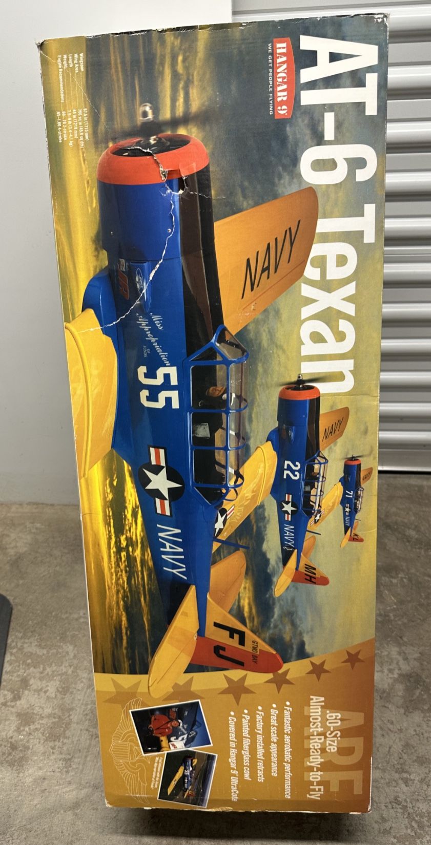 Hangar 9 AT6-Texan w/ Retractable Gear ARF