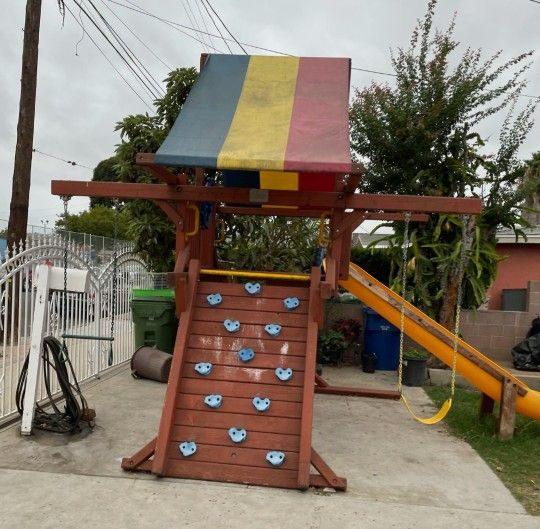 Rainbow Swing Set For Sale $900