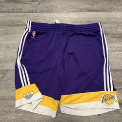 Adidas LA Lakers NBA Basketball Men’s Shorts Purple Large Vintage
