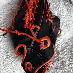 Dimartini baseball Glove (like New) 