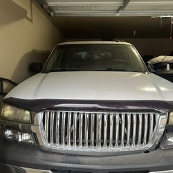 2005 Chevy Avalanche For Sale As is - $5000