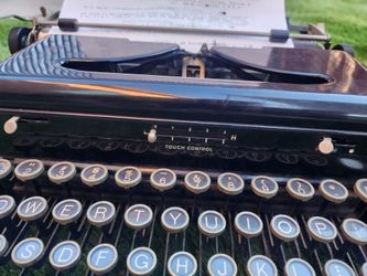 Royal Classic Type Writers