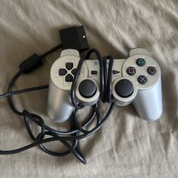 Silver PS2 Controller (FOR PARTS!!)