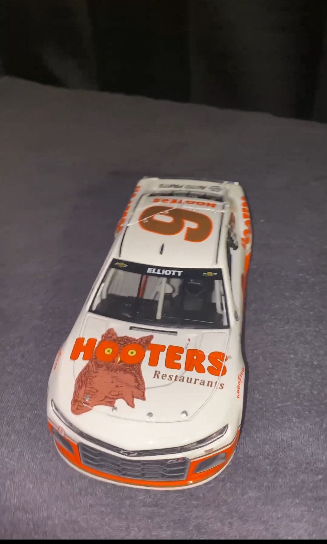 Chase Elliot Hooters Throwback