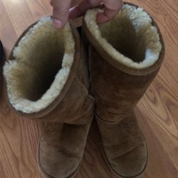 Kids Ugg Boots Size 1
