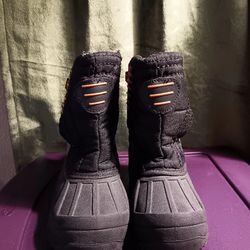 Kids Snow/Rain Boots Size 10