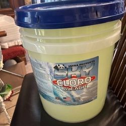 5 Gallon Bucket Of Bleach