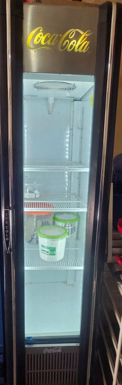 Coca-Cola Commercial Display Refrigerator – Imbera VR08 CC R2