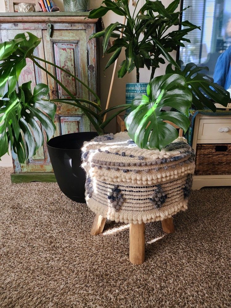 Solid Boho Stool Pick Up In Ocean Beach 
