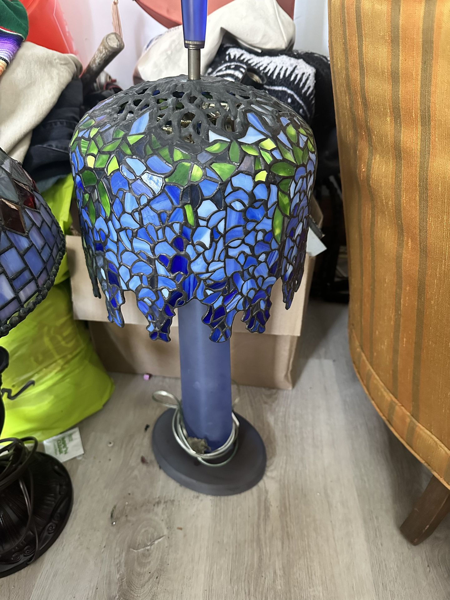 Tiffany Style Leaded Lamp 
