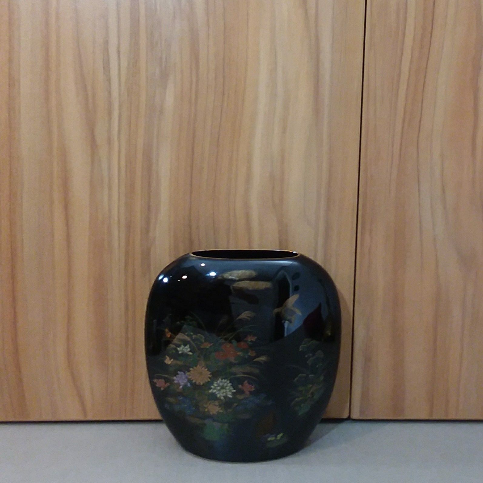 Vintage Andrea By Sadek Quail/Floral Oval Vase