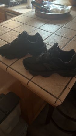 New balance black
