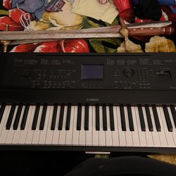Yamaha DGX-660 Electric Piano
