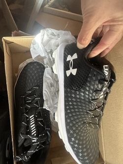 softball /baseball shoes