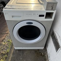 Commercial Washing Machine