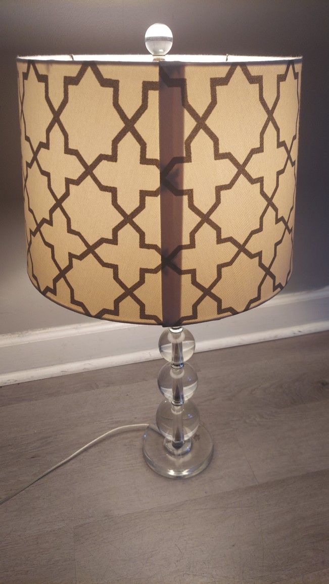 One Lamp Works Excellent